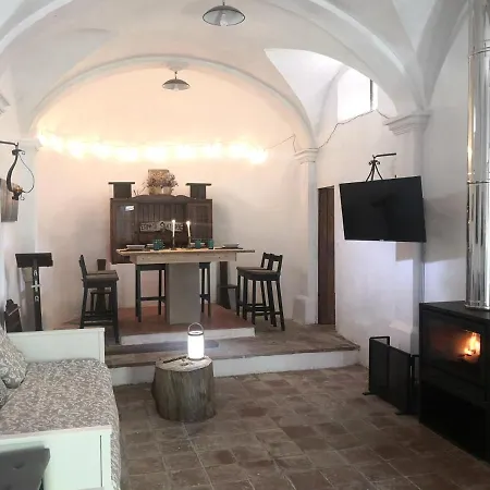 El Pati De L'ermita Chalet
