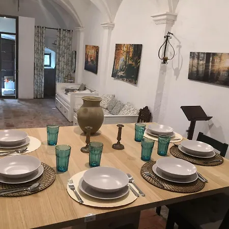 El Pati De L'ermita Chalet